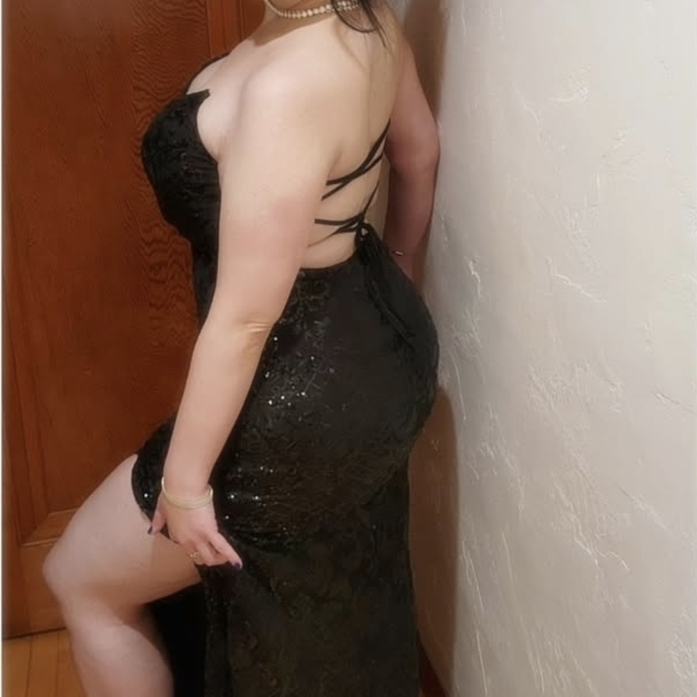 Elegant Black Evening Dress
